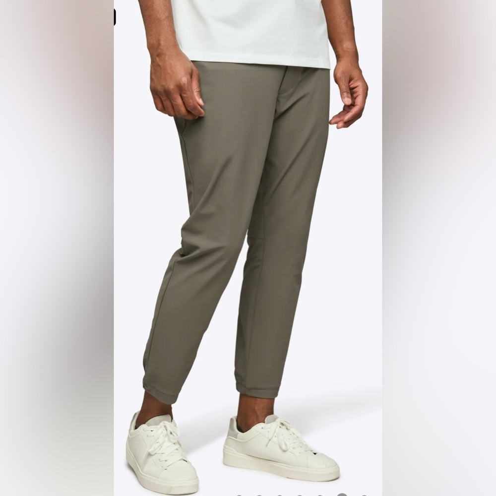CUTS Clothing | AO joggers | Color- Canyon | Large | Like New!!!